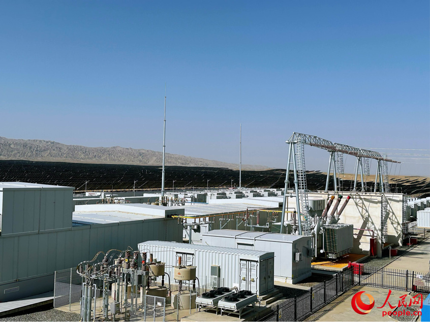 银河
玉章光伏汇集站。人民网记者 杨睿摄