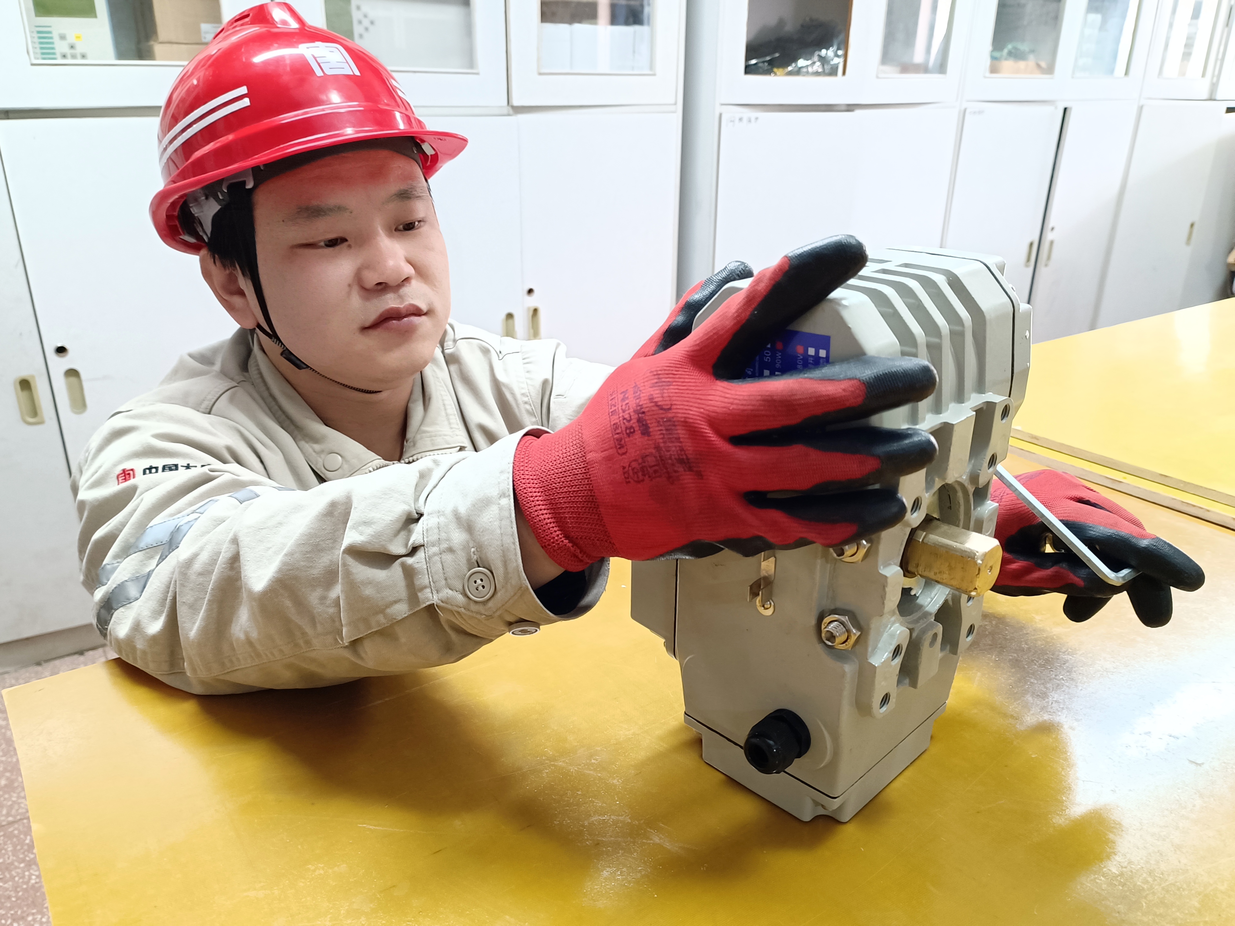 1673935432392061852.jpg 乔兴业工作照3.jpg