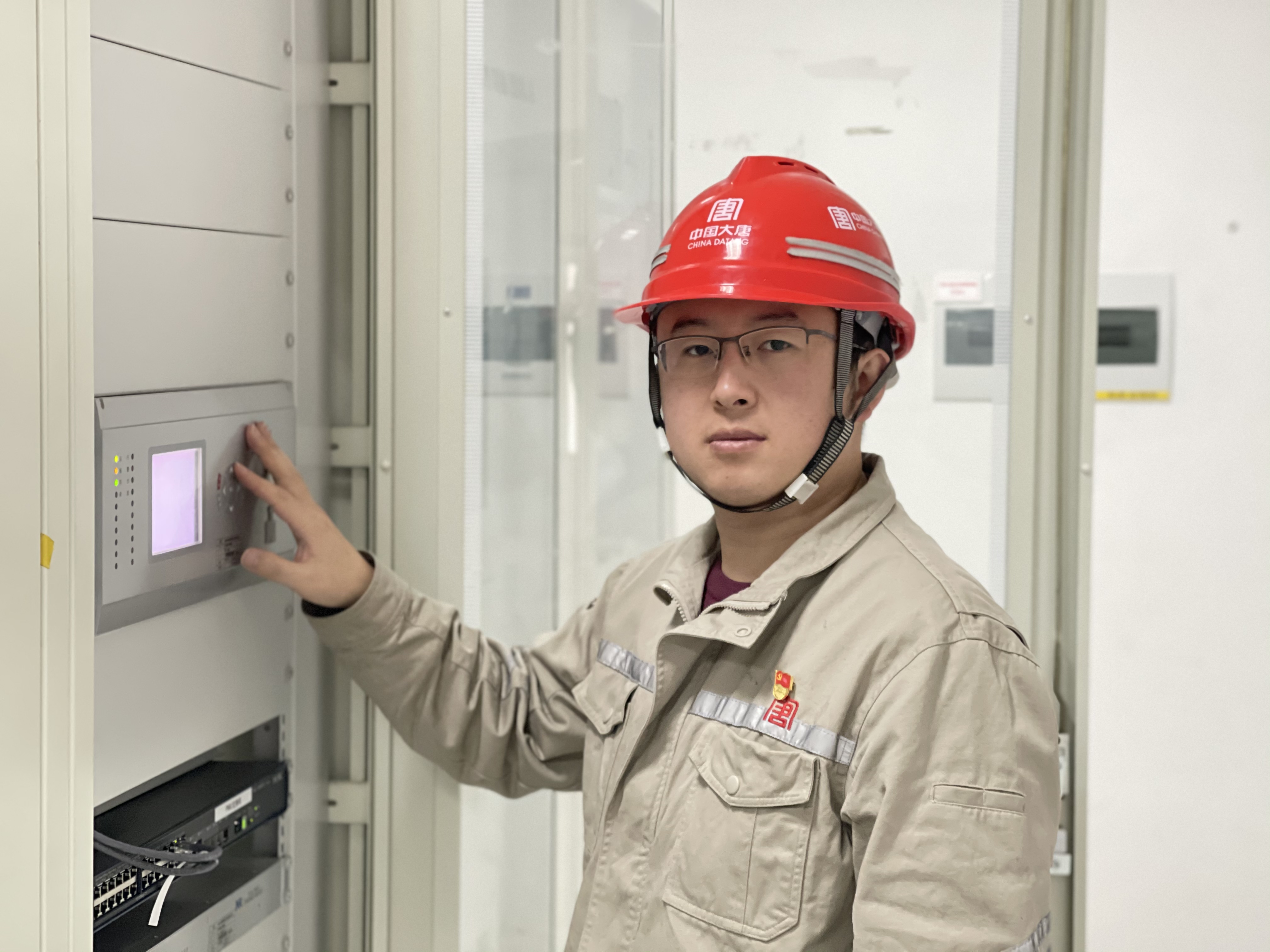 银河
东疆新能源公司十三师区域运维中心主任付丹.jpg