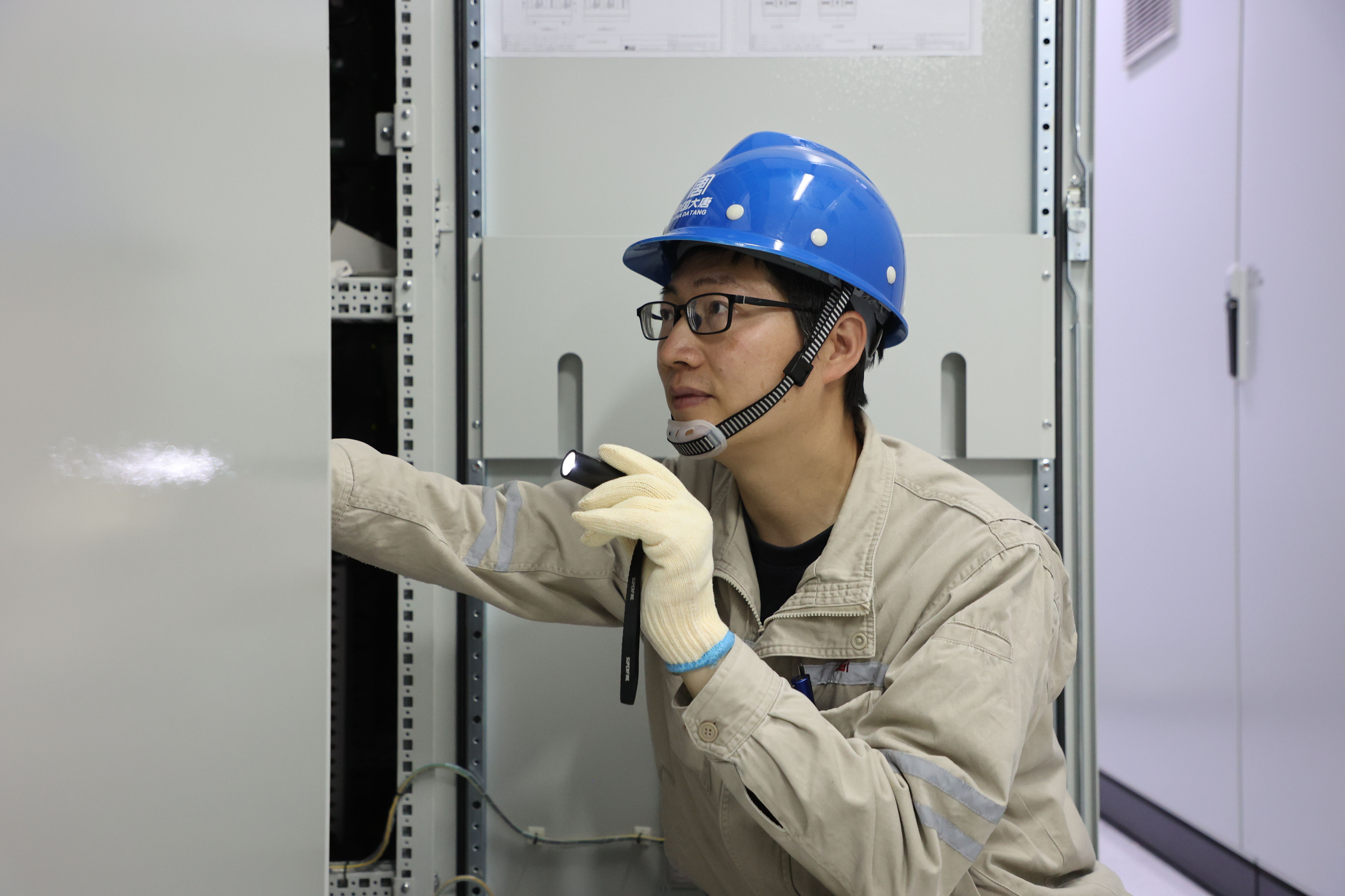 1719898070414052315.jpg 【奋斗银河
人】龙俊峰:匠心筑梦 实干前行.jpg