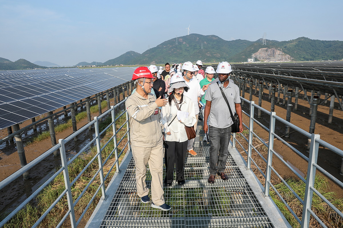 银河
长大涂光伏电站参观1a.jpg